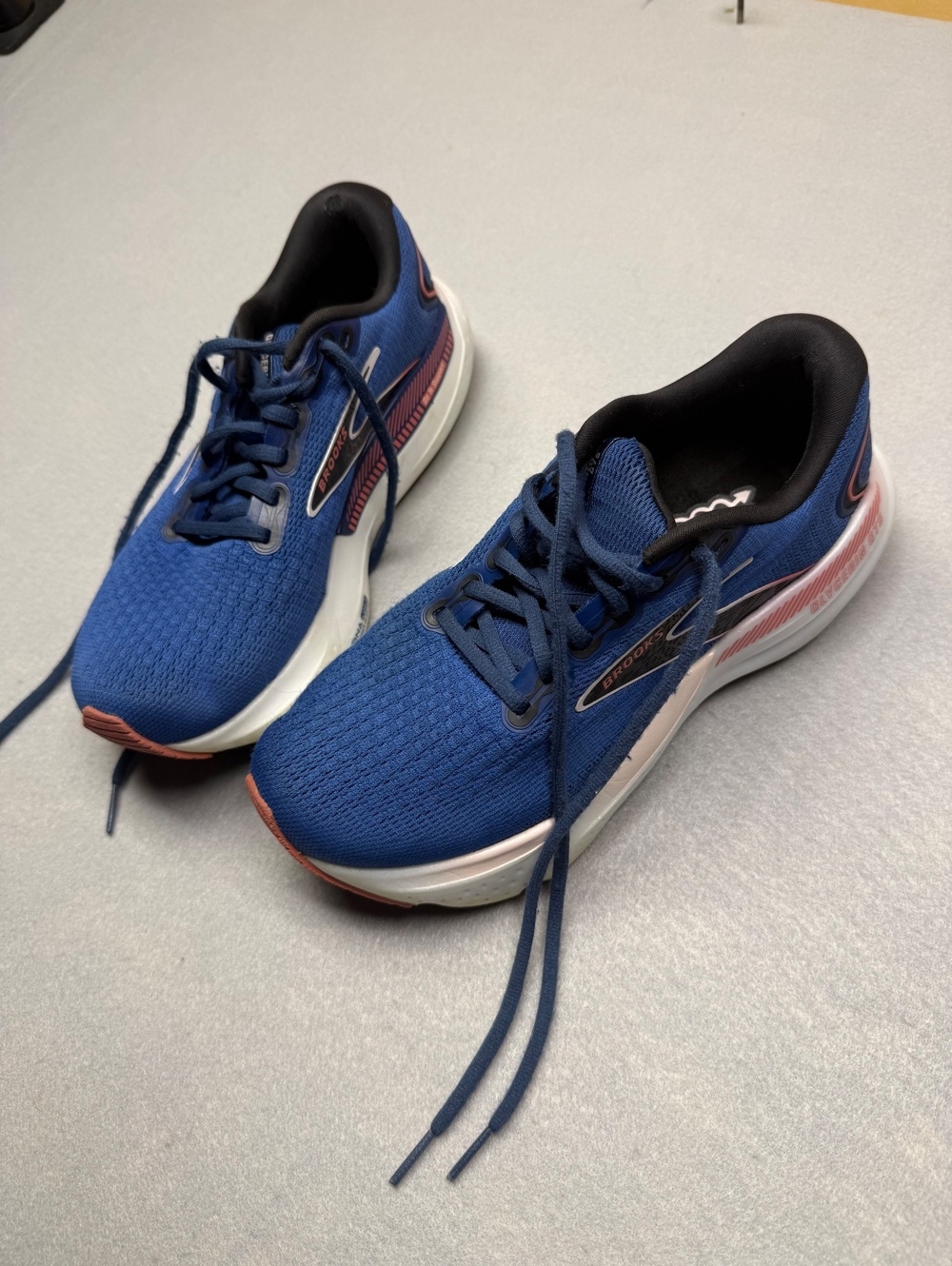 Brooks Glycerin GTS Womens Size 7.5 Blue Running Shoes